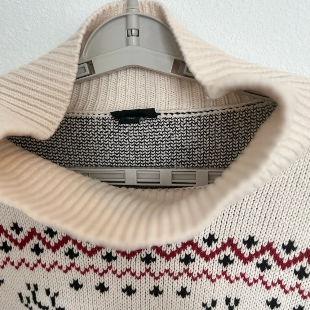 Torrid Womens Winter/Christmas Cowl Neck
Sweater with Reindeer 

Size 1/2 - Picture 4 of 7